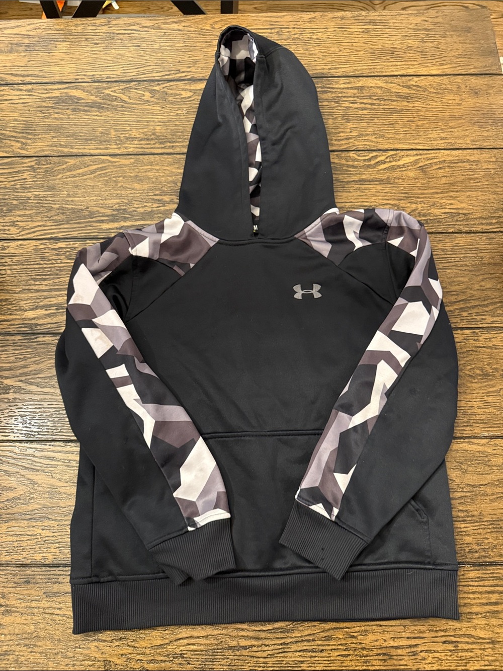Under Armour Black Hoodie with Gray & White Geometric Sleeve Pattern
